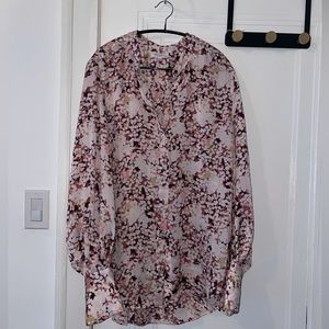 Equipment bell sleeve button down